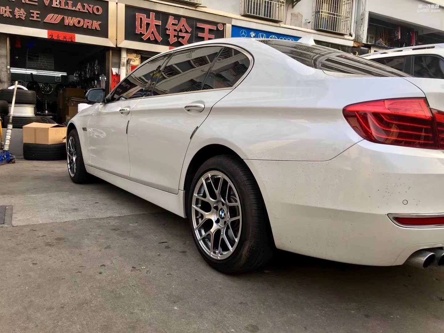 寶馬， 換 私人定制鍛造 18寸 完工！