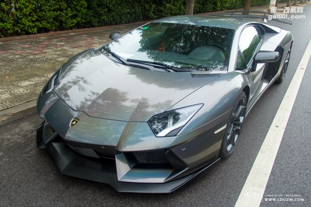 蘭博基尼LP700改裝綿繡灰變色膜-湖南專業(yè)豪車改裝