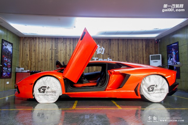 蘭博基尼LP700改裝綿繡灰變色膜-湖南專業(yè)豪車改裝