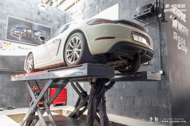 保時(shí)捷718Cayman改裝案例-更換VHP全段閥門(mén)排氣、秒表