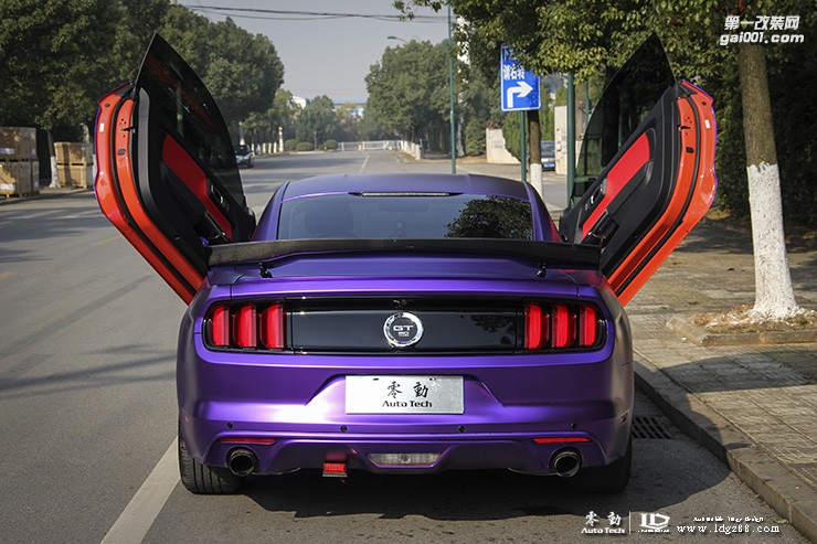 野馬電光紫、星空頂、特斯拉大屏-湖南專業(yè)豪車改裝