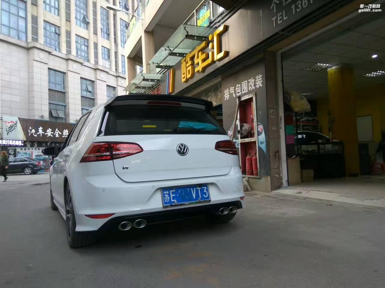 昆山高爾夫7改雙邊四出排氣，改大燈套件立馬R檔次