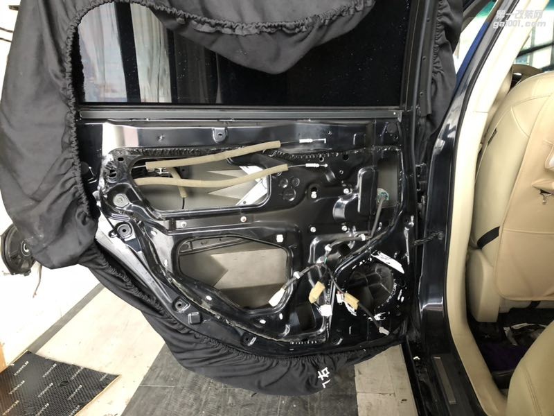 日產(chǎn)天籟全車隔音降噪音響改裝法國勁浪165AS3三分頻英國創(chuàng)世紀(jì)功放享受甜美人聲天籟之音汕頭市星悅汽車音響