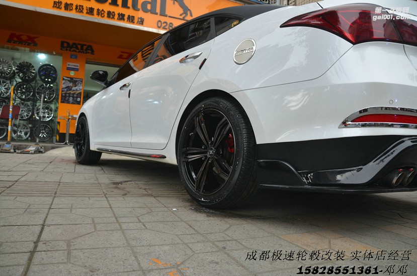 成都極速 現(xiàn)代名圖改裝18寸極速輪轂KX3269 裝車