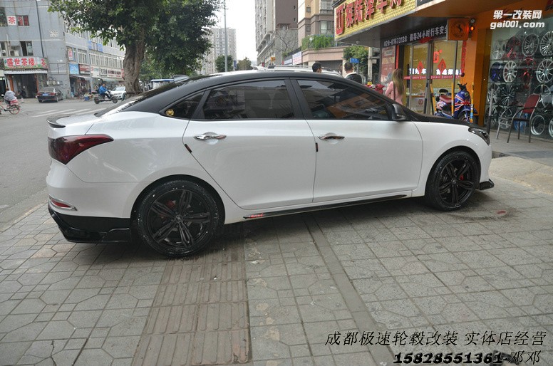 成都極速 現(xiàn)代名圖改裝18寸極速輪轂KX3269 裝車