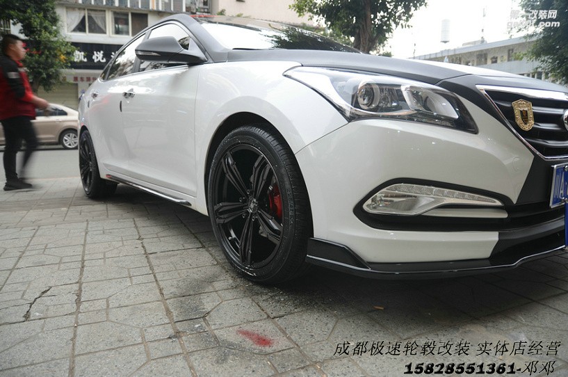 成都極速 現(xiàn)代名圖改裝18寸極速輪轂KX3269 裝車