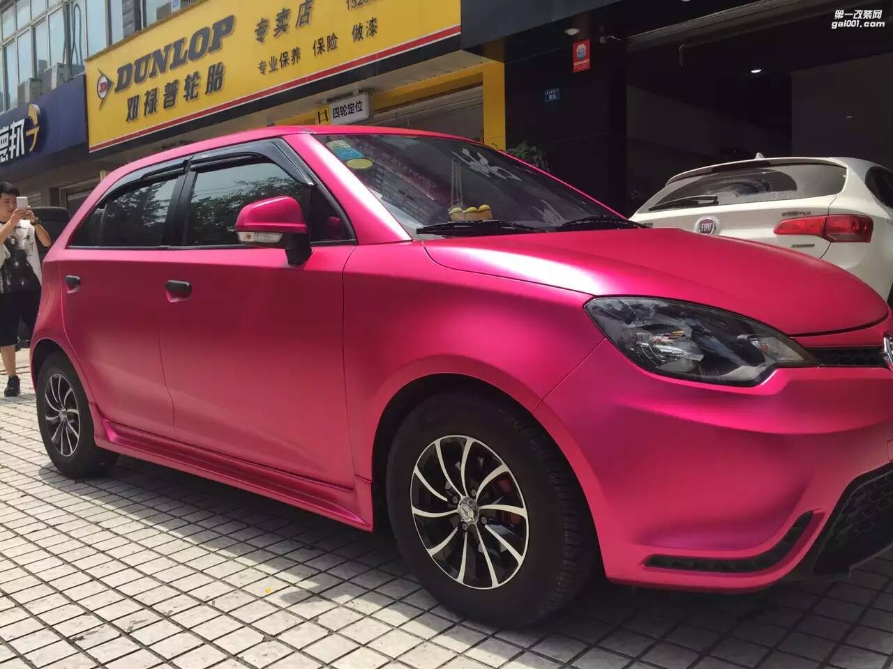成都汽車貼膜改色凱迪拉克ATS全車改色貼膜金屬冰亞光紫