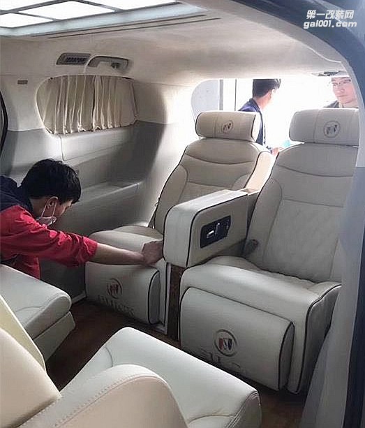 商務車別克GL8改裝航空座椅，內(nèi)飾地板煥新