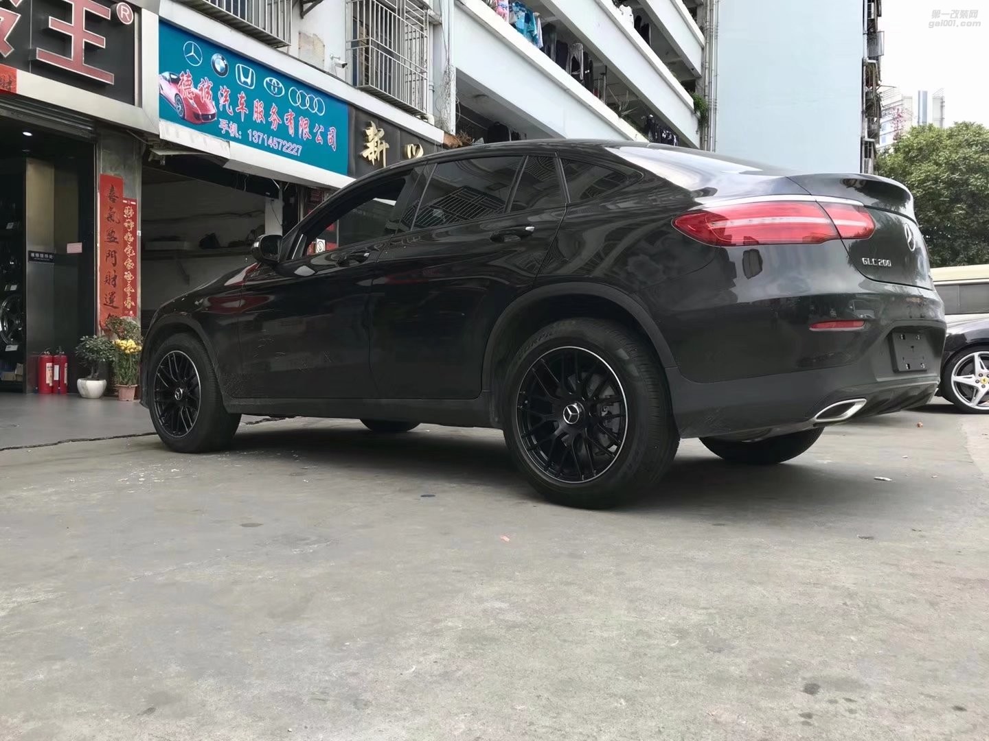 奔馳，換 原裝 19寸 完工！