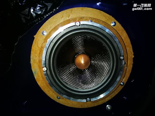 奧迪A4自買后忍無(wú)可忍 改裝汽車音響 提升駕駛樂(lè)趣 泉州山水汽車音響改裝