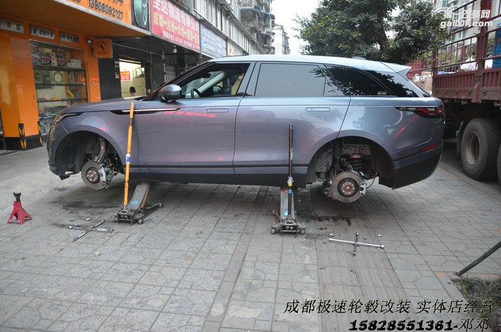成都極速鄧鄧 路虎星脈改裝21寸定制鍛造輪轂裝車案例