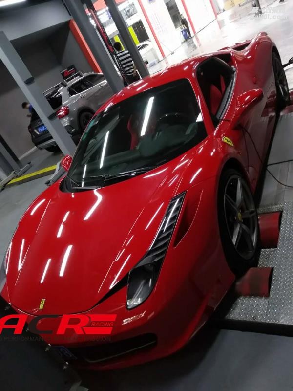 【殘暴】法拉利458 Spider 刷ecu動(dòng)力升級(jí) 這股紅相當(dāng)?shù)睦L(fēng)！