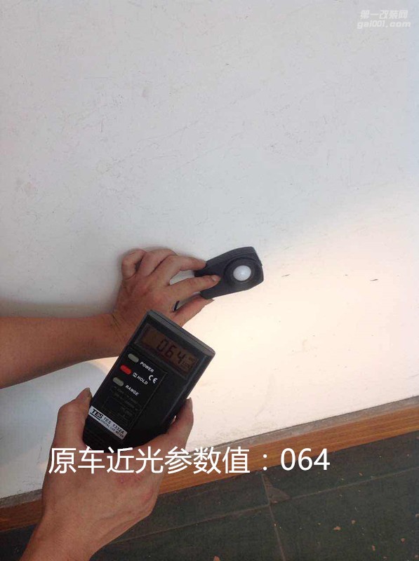 廣州汽車改裝 日產(chǎn)軒逸大燈改小糸Q5雙光透鏡飛利浦套裝