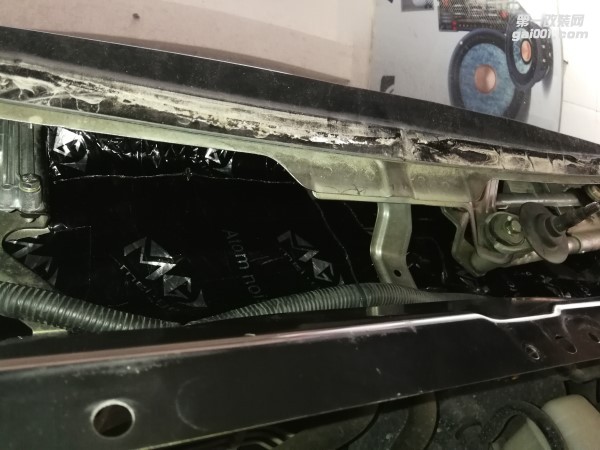 泉州山水汽車音響改裝 奔騰B30升級(jí)了比主動(dòng)降噪更的隔音效果 全車美高原子系列隔音