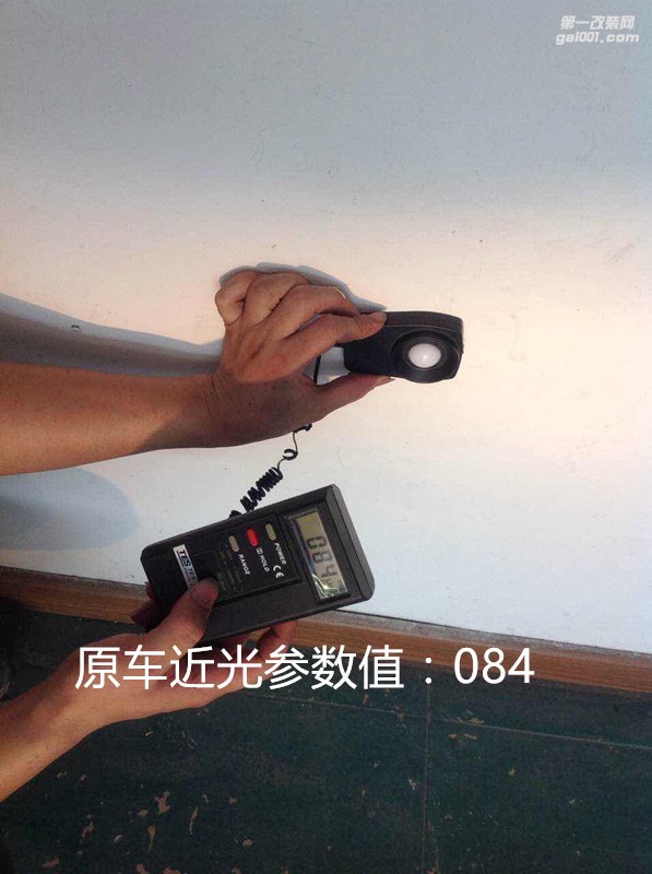 廣州專業(yè)改燈 日產軒逸大燈升級氙氣大燈海拉5雙光透鏡
