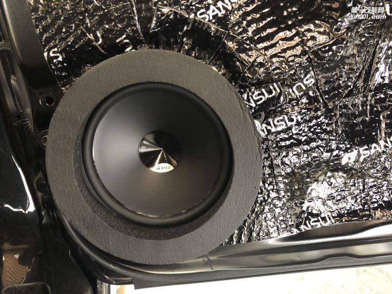 日產(chǎn)軒逸與音樂(lè)同行汕頭市星悅汽車音響具有性價(jià)比的汽車音響入門改裝升級(jí)意大利赫茲四門隔音降噪