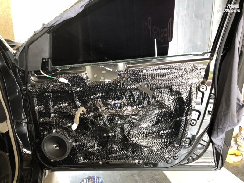 日產(chǎn)軒逸與音樂(lè)同行汕頭市星悅汽車音響具有性價(jià)比的汽車音響入門改裝升級(jí)意大利赫茲四門隔音降噪