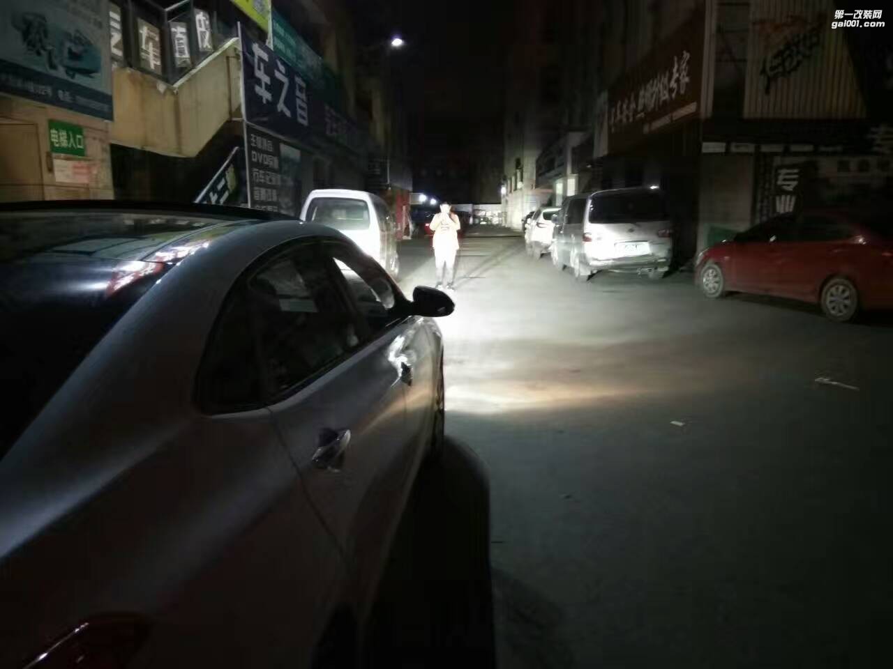 昆山名圖改燈