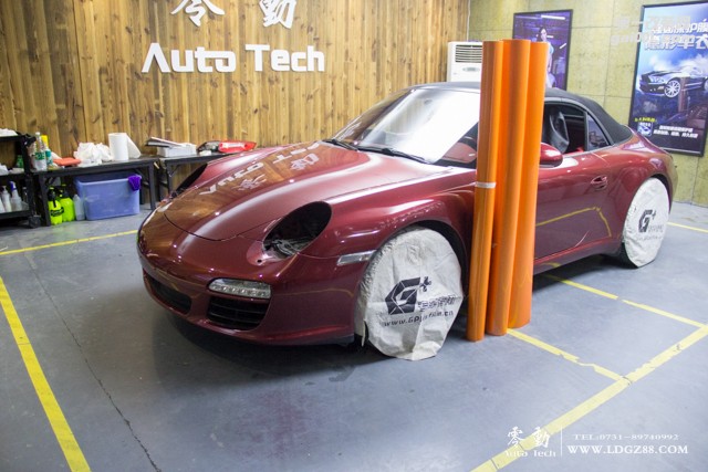 保時捷911全車香金橙貼膜改色-長沙專業(yè)貼膜去哪里