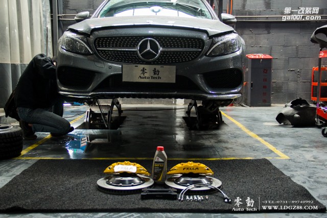 奔馳C200升級(jí)輪轂，輪胎，中網(wǎng)，F(xiàn)ELLA剎車-湖南專業(yè)奔馳改裝俱樂部