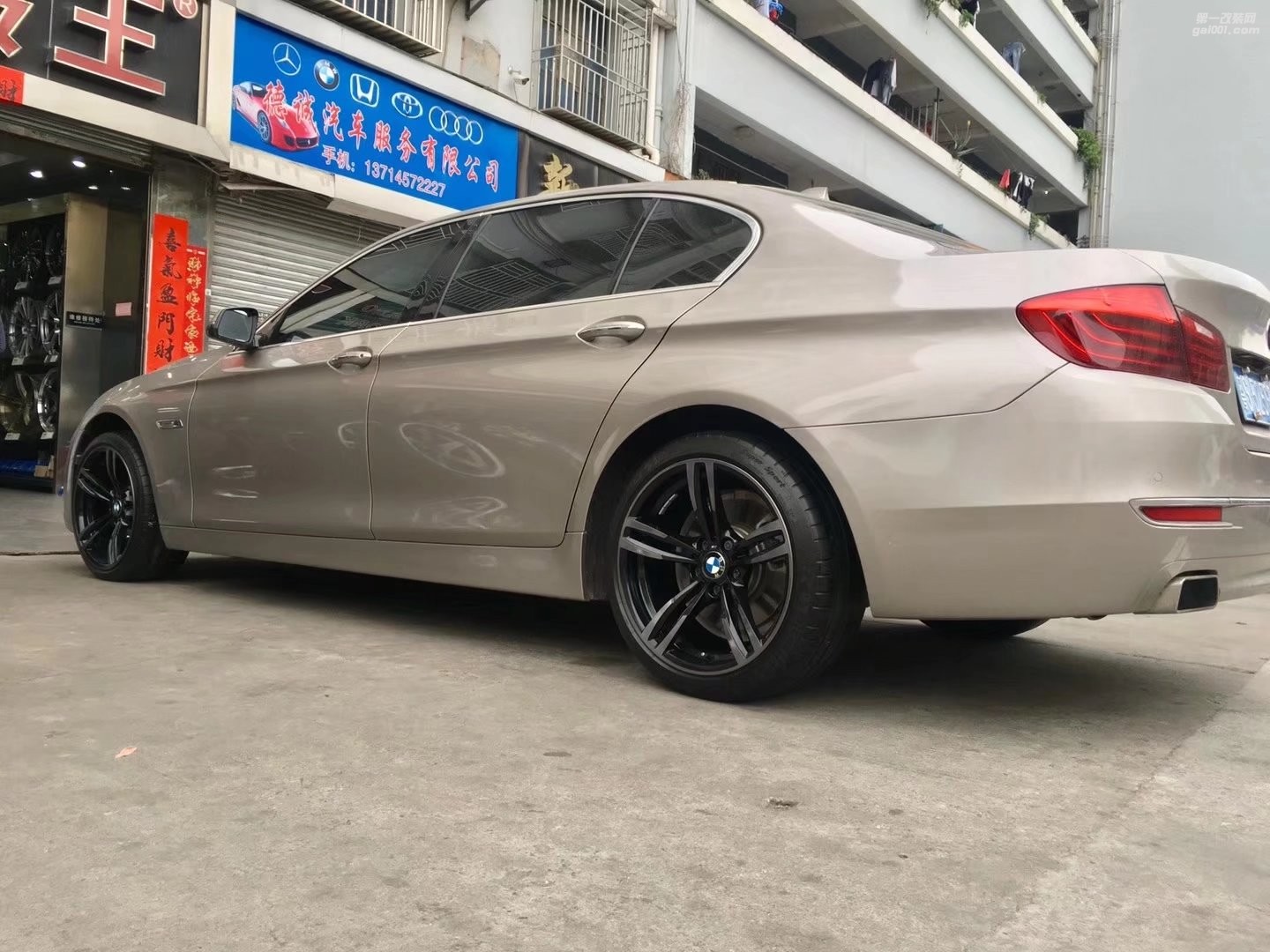 寶馬，換 M2 原裝 鍛造 19寸 完工！