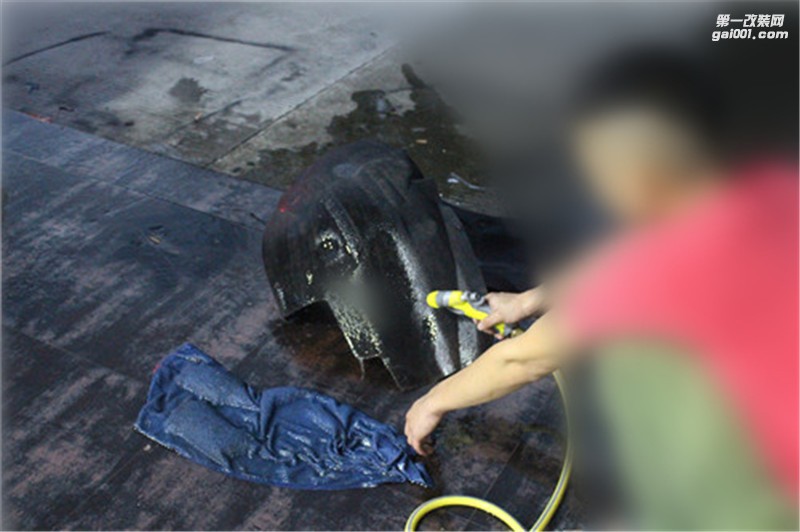 十堰汽車音響改裝-寶馬525升級(jí)意大利ATI悠揚(yáng)6.3