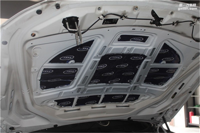 十堰汽車音響改裝-寶馬525升級(jí)意大利ATI悠揚(yáng)6.3