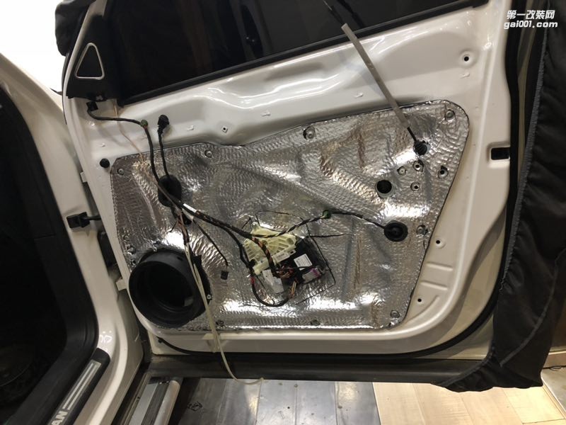 大眾途觀升級STEG史泰格隔音降噪音響改裝法國勁浪喇叭側耳傾聽音質飽滿通透汕頭市星悅汽車音響