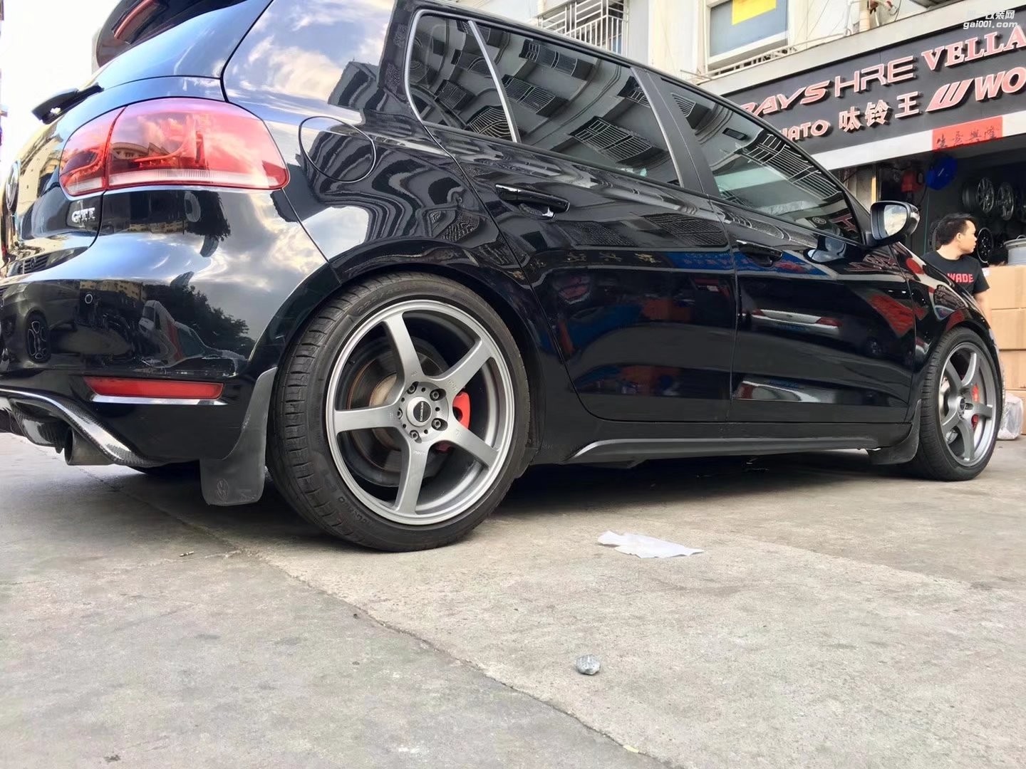 大眾，換 prodrive 18寸 完工！