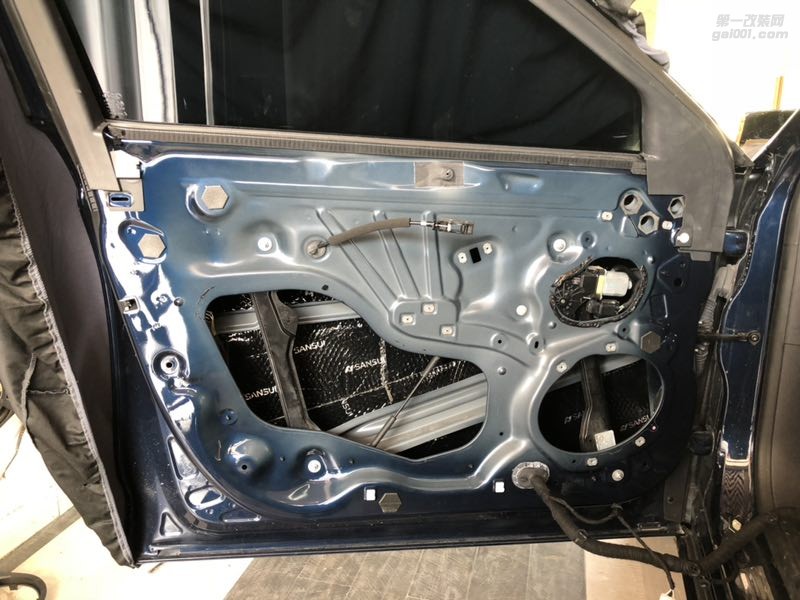 汕頭市專業(yè)改裝福特汽車音響改裝隔音降噪福特金牛座四門隔音降噪音響改裝意大利赫茲汕頭市星悅汽車音響