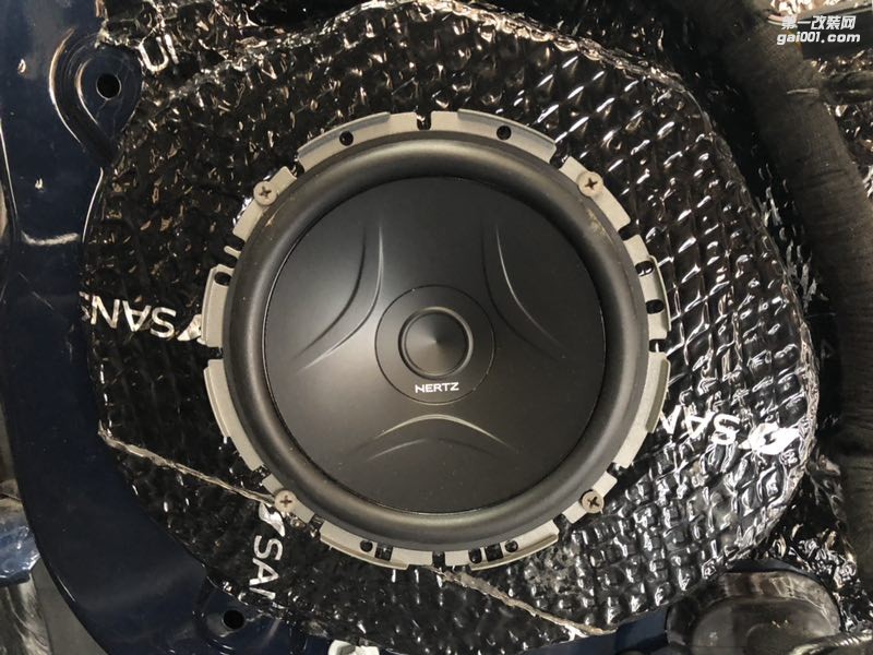 汕頭市專業(yè)改裝福特汽車音響改裝隔音降噪福特金牛座四門隔音降噪音響改裝意大利赫茲汕頭市星悅汽車音響