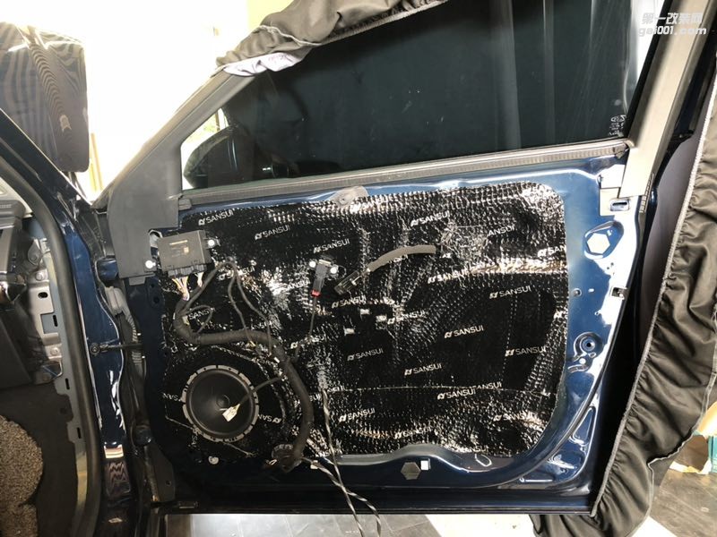 汕頭市專業(yè)改裝福特汽車音響改裝隔音降噪福特金牛座四門隔音降噪音響改裝意大利赫茲汕頭市星悅汽車音響