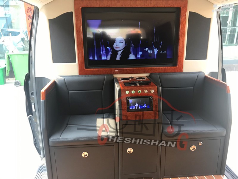 奔馳威霆內(nèi)飾改裝——鄭州商務(wù)車航空座椅改裝