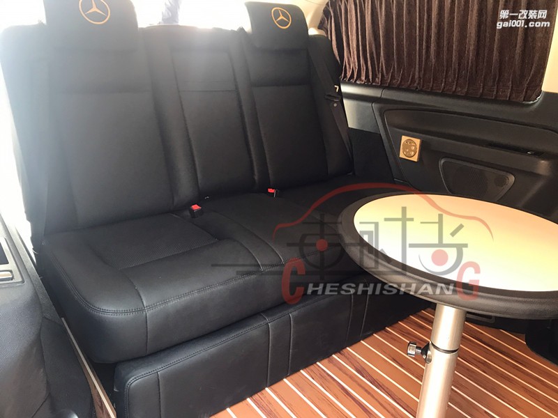 奔馳威霆內(nèi)飾改裝——鄭州商務(wù)車航空座椅改裝