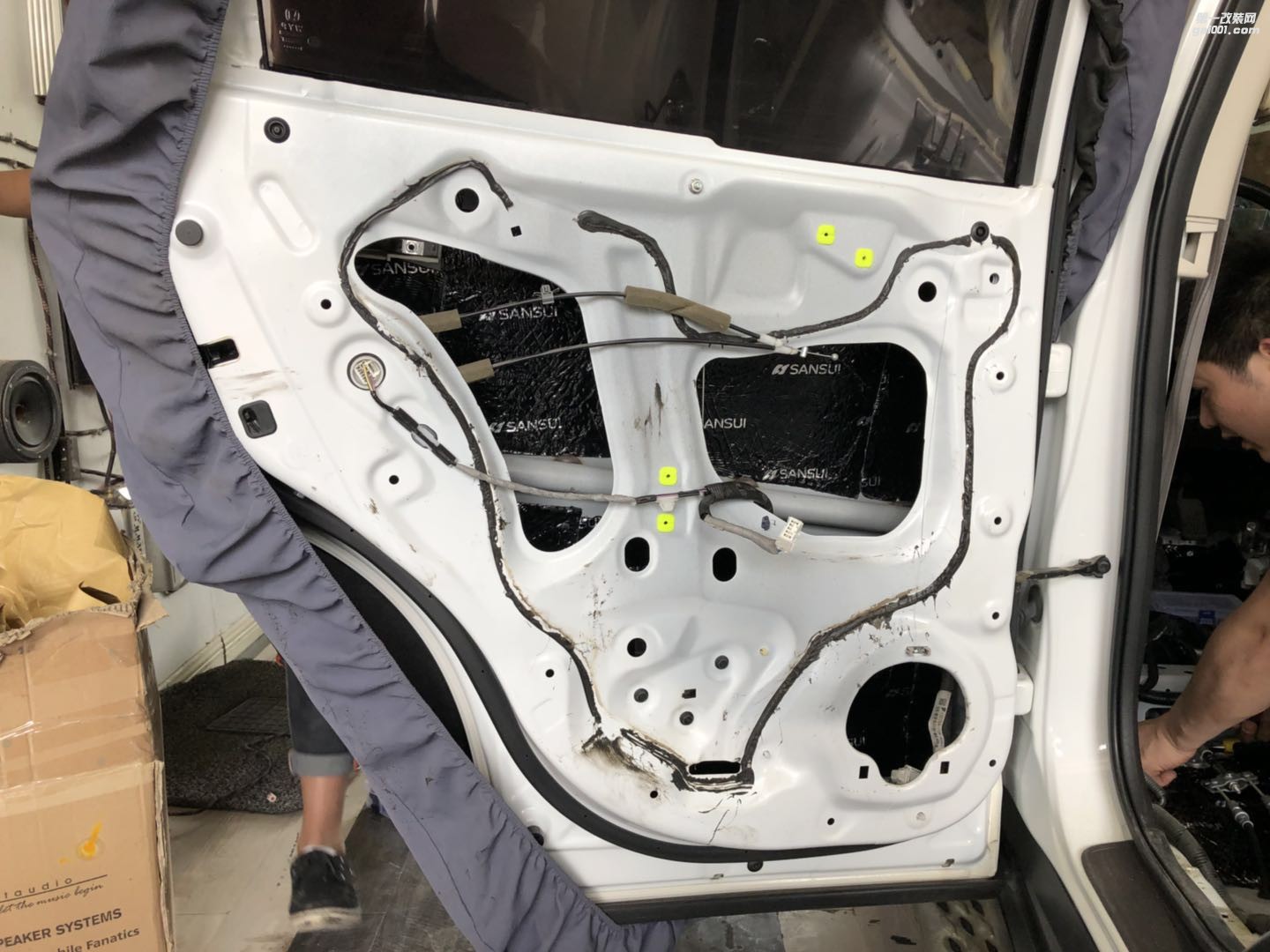 汕頭本田CRV全車隔音降噪跟噪音說拜拜當(dāng)CRV遇上星悅音響套餐而是新的體驗汕頭市星悅汽車音響改裝