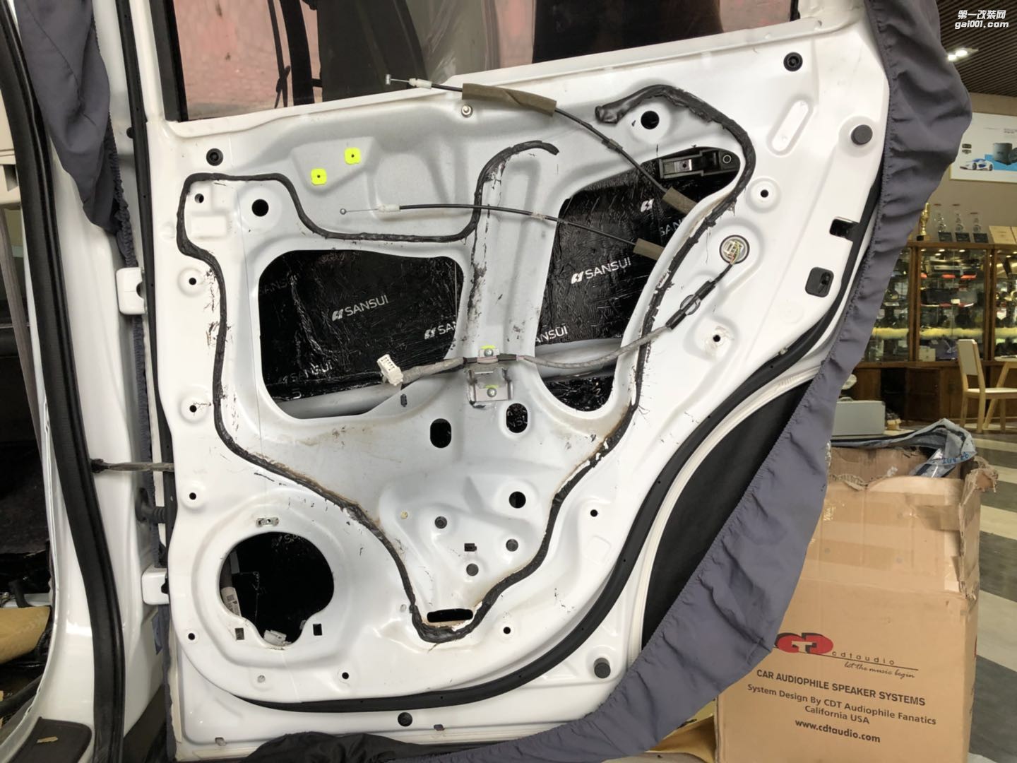 汕頭本田CRV全車隔音降噪跟噪音說拜拜當(dāng)CRV遇上星悅音響套餐而是新的體驗汕頭市星悅汽車音響改裝