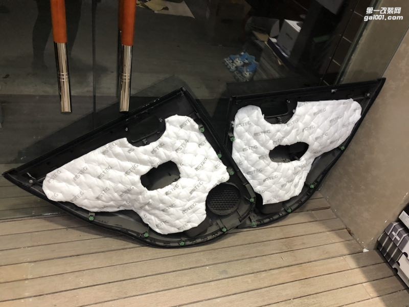 汕頭本田CRV全車隔音降噪跟噪音說拜拜當(dāng)CRV遇上星悅音響套餐而是新的體驗汕頭市星悅汽車音響改裝