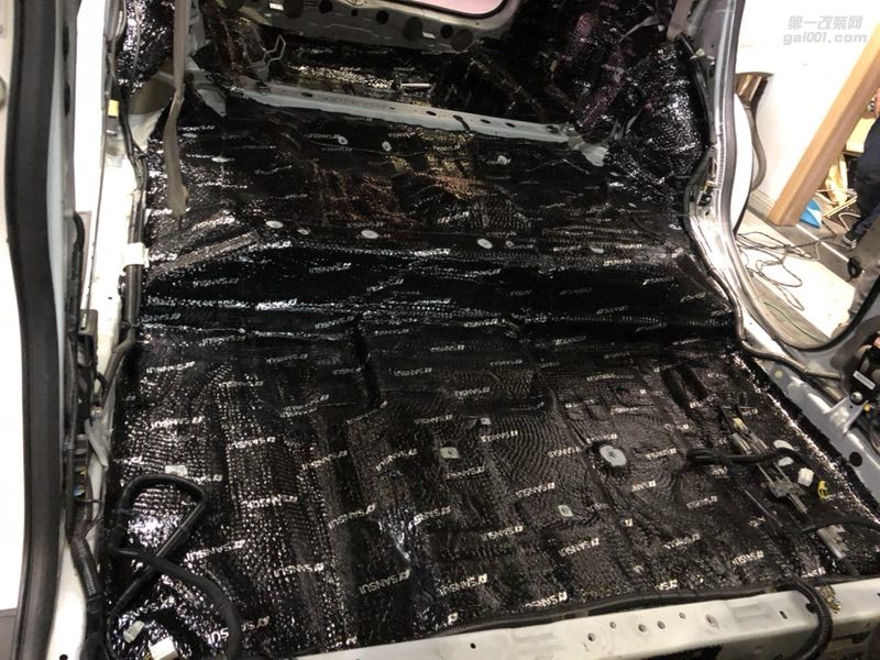 汕頭本田CRV全車隔音降噪跟噪音說拜拜當(dāng)CRV遇上星悅音響套餐而是新的體驗汕頭市星悅汽車音響改裝