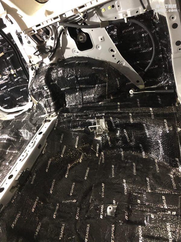 汕頭本田CRV全車隔音降噪跟噪音說拜拜當(dāng)CRV遇上星悅音響套餐而是新的體驗汕頭市星悅汽車音響改裝