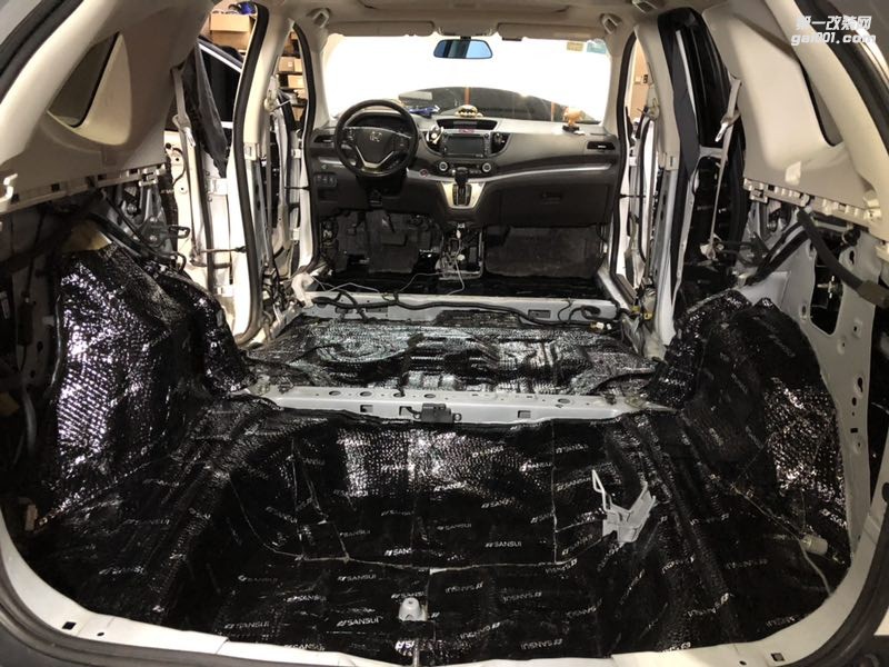 汕頭本田CRV全車隔音降噪跟噪音說拜拜當(dāng)CRV遇上星悅音響套餐而是新的體驗汕頭市星悅汽車音響改裝