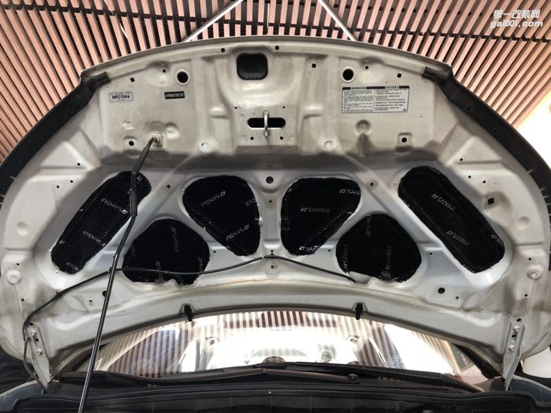 汕頭本田CRV全車隔音降噪跟噪音說拜拜當(dāng)CRV遇上星悅音響套餐而是新的體驗汕頭市星悅汽車音響改裝