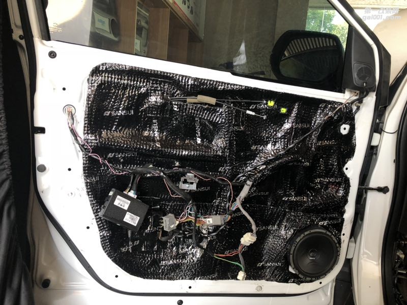 汕頭本田CRV全車隔音降噪跟噪音說拜拜當(dāng)CRV遇上星悅音響套餐而是新的體驗汕頭市星悅汽車音響改裝