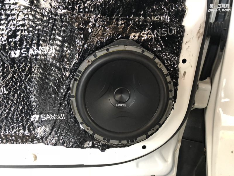 汕頭本田CRV全車隔音降噪跟噪音說拜拜當(dāng)CRV遇上星悅音響套餐而是新的體驗汕頭市星悅汽車音響改裝