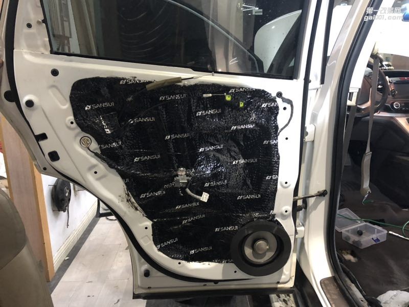 汕頭本田CRV全車隔音降噪跟噪音說拜拜當(dāng)CRV遇上星悅音響套餐而是新的體驗汕頭市星悅汽車音響改裝