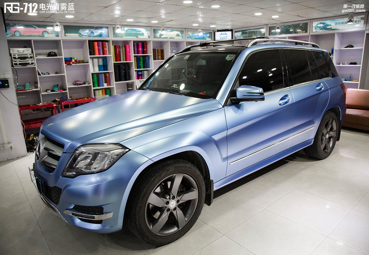 奔馳GLK300 RG改色電光青霧藍(lán)車身貼膜效果圖