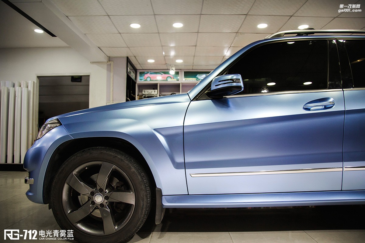 奔馳GLK300 RG改色電光青霧藍(lán)車身貼膜效果圖