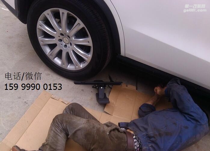 奔馳GLE加裝電動(dòng)踏板，終于可以輕松自在地上下車了！