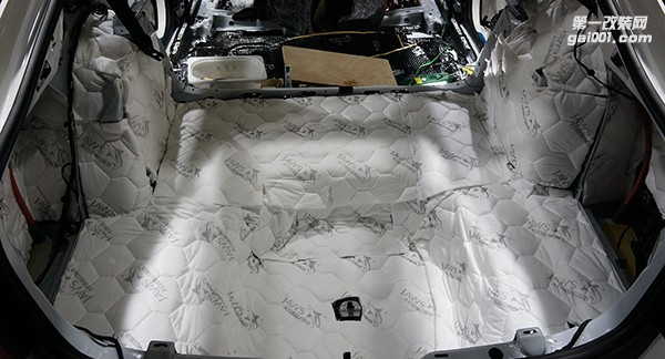 重慶斯柯達明銳全車大白鯊隔音