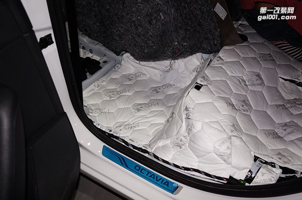 重慶斯柯達明銳全車大白鯊隔音