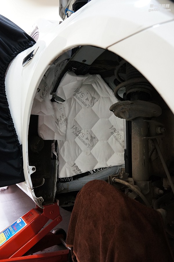 重慶斯柯達明銳全車大白鯊隔音